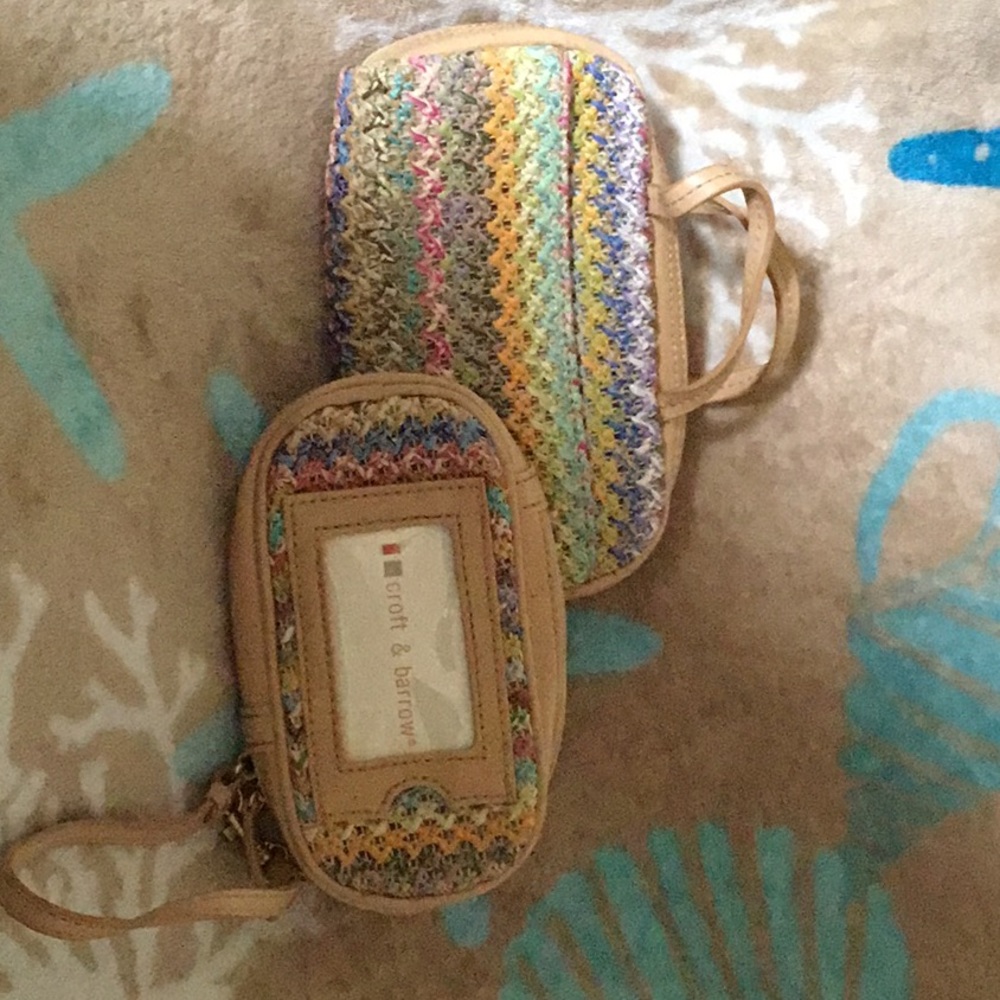 Croft & barrow wristlet & makeup bag set
